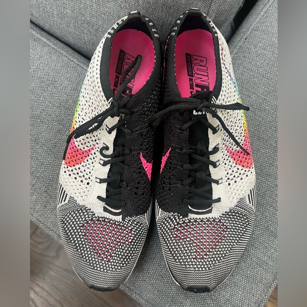 Nike Women's/Men's Unisex Flyknit Running Shoes - Black, White & Pink